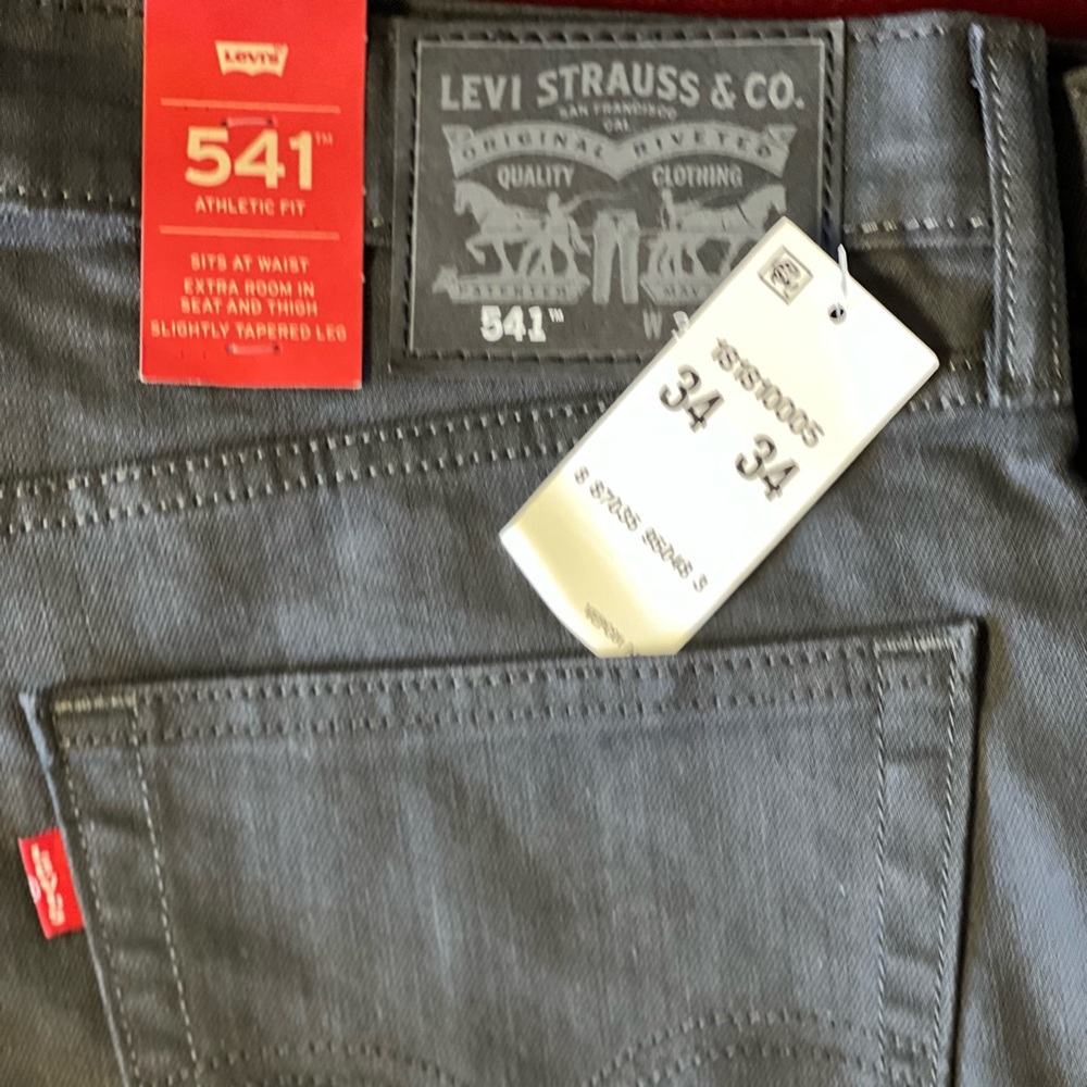 Levi 541 Athletic Fit Jeans size 34 x 34